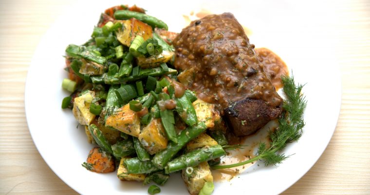 Steak & Gravy with Potato and Sweet Peas Salad